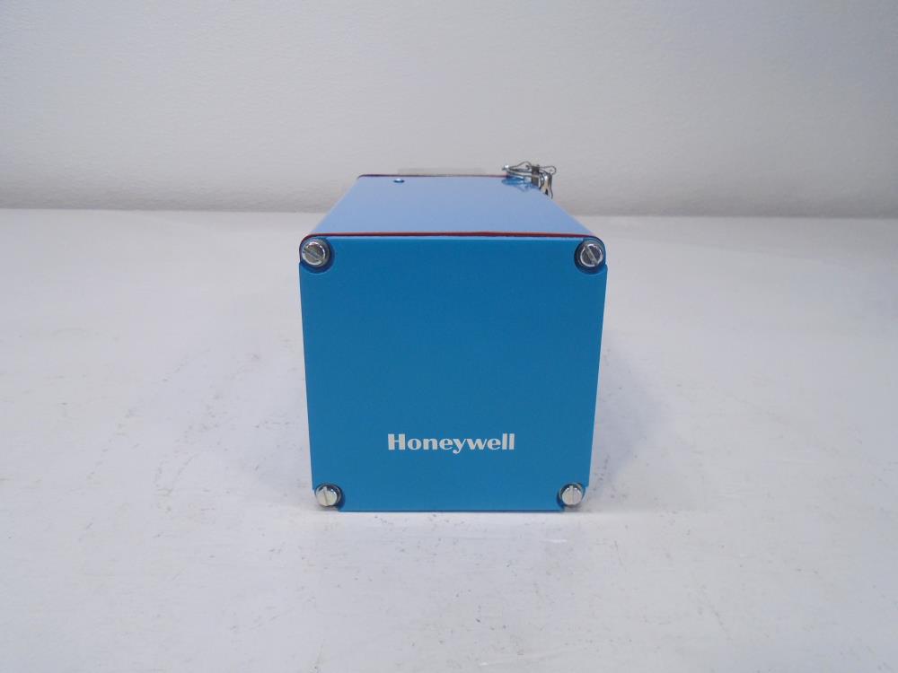 Honeywell Adjustable Sensitivity UV Flame Detector C7076A1007